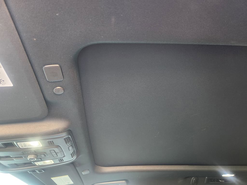 Used 2023 GMC Yukon XL Denali Ultimate image 25