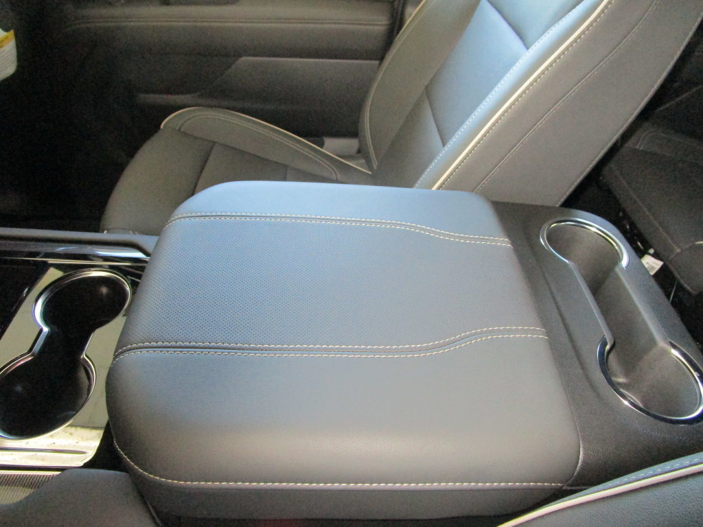 New 2026 GMC Yukon Elevation w/ Elevation Premium Package RWD image 37