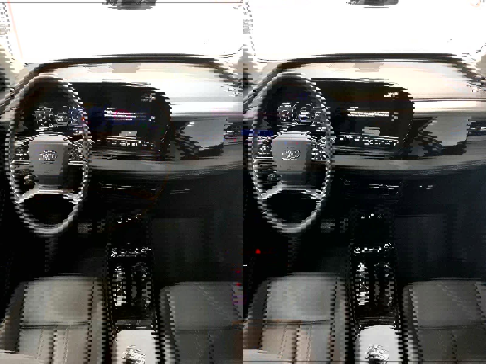 Used 2025 Audi Q6 e-tron Premium w/ Convenience Package image 13