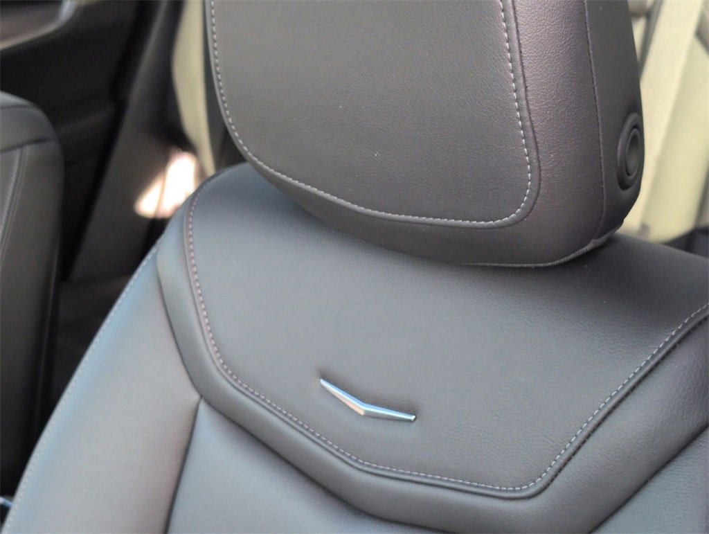 Used 2025 Cadillac XT6 Luxury image 21