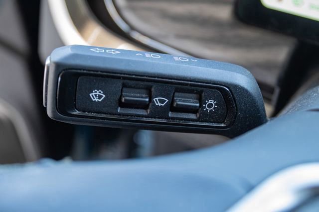 Used 2022 Rivian R1T Adventure image 15