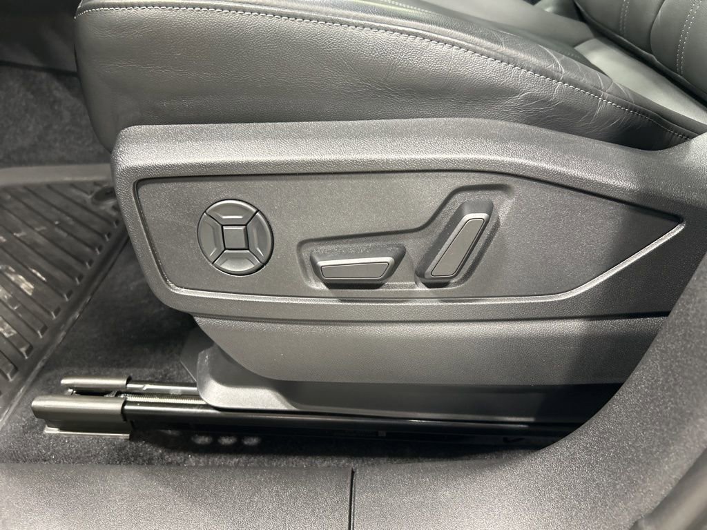 Used 2025 Audi Q5 Premium Plus image 10