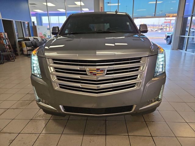 Used 2019 Cadillac Escalade Platinum image 3