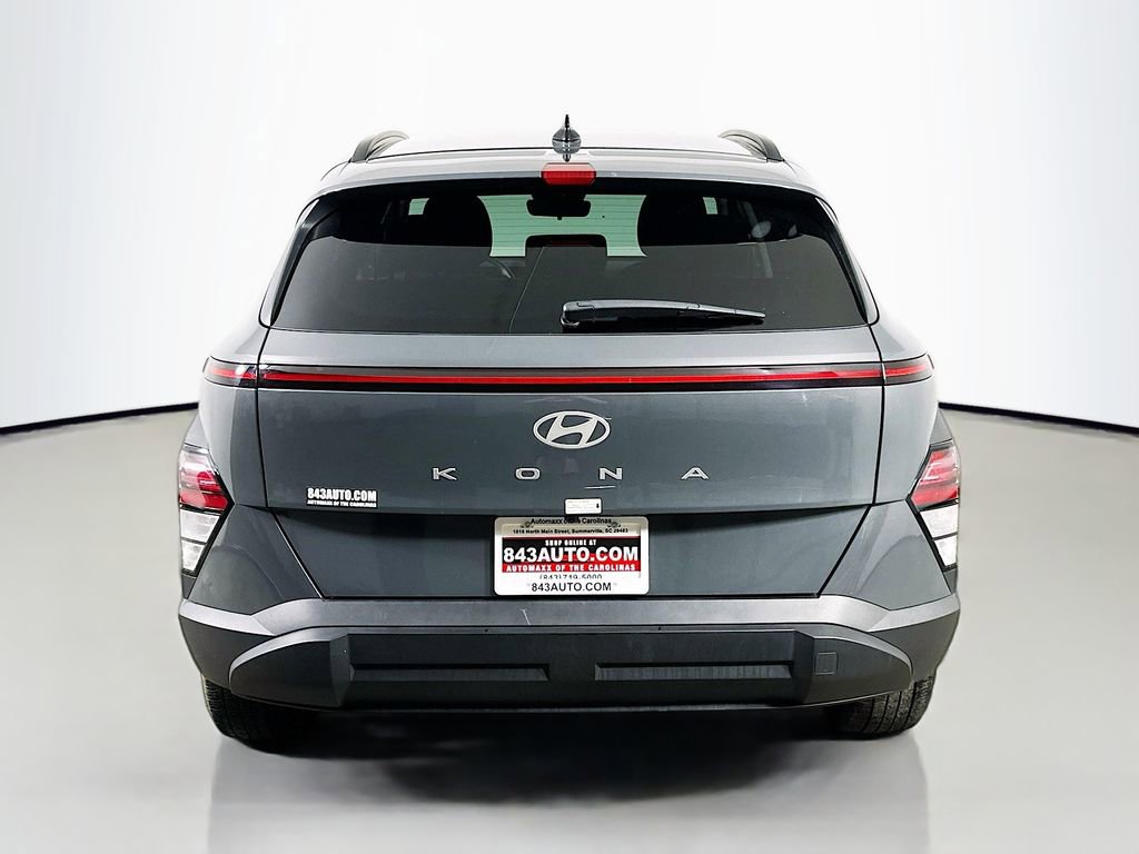 Used 2025 Hyundai Kona SEL FWD image 6