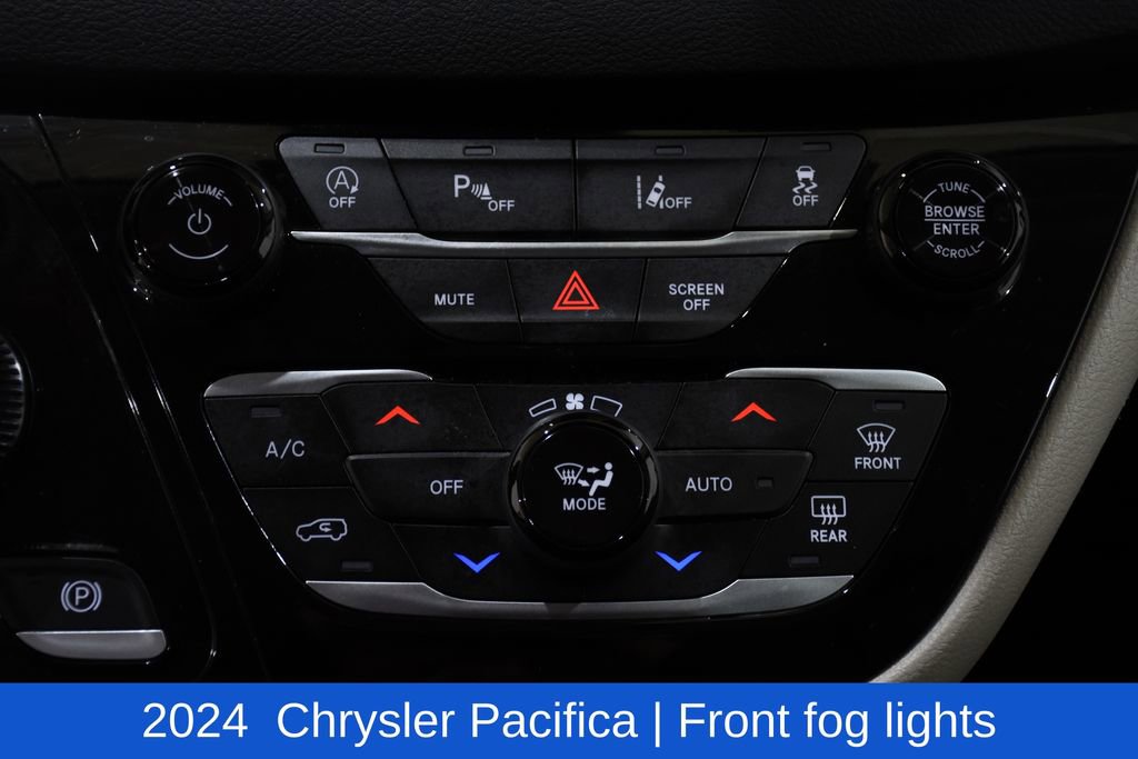 Used 2024 Chrysler Pacifica Touring-L image 18