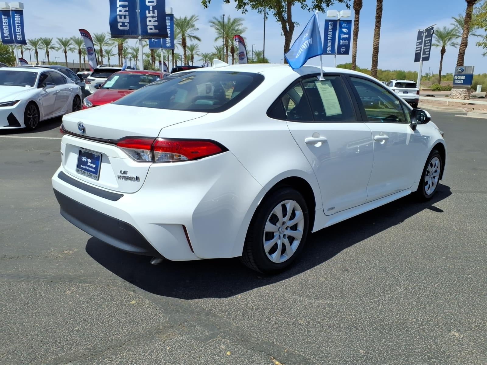 Used 2023 Toyota Corolla LE AWD/4WD image 4