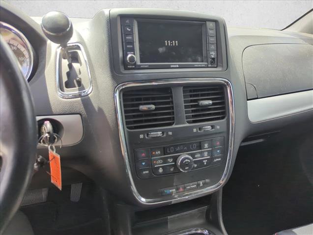 Used 2017 Dodge Grand Caravan GT FWD image 13