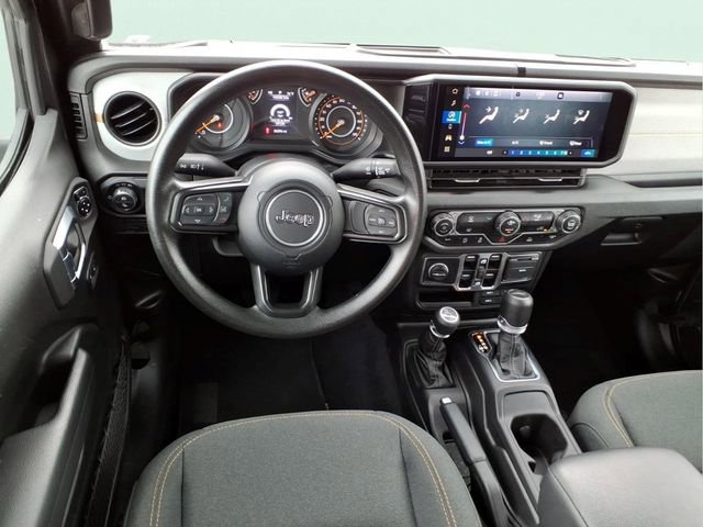 Used 2025 Jeep Gladiator Sport AWD/4WD image 18