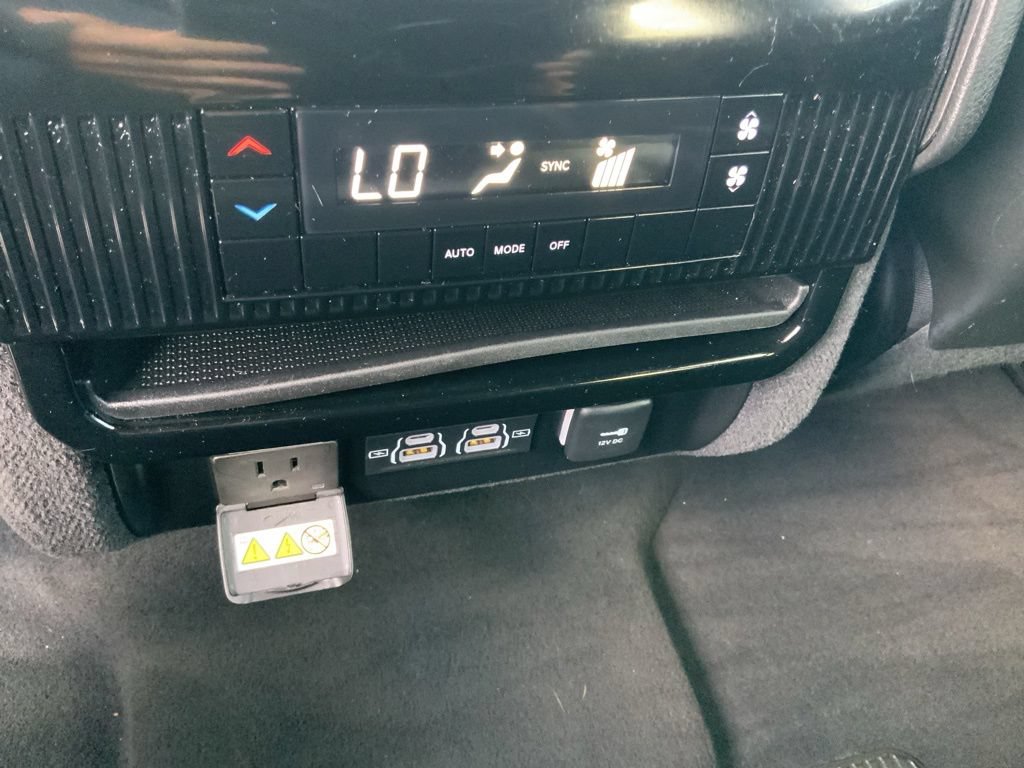 Certified 2022 Jeep Wagoneer Series II AWD/4WD image 20