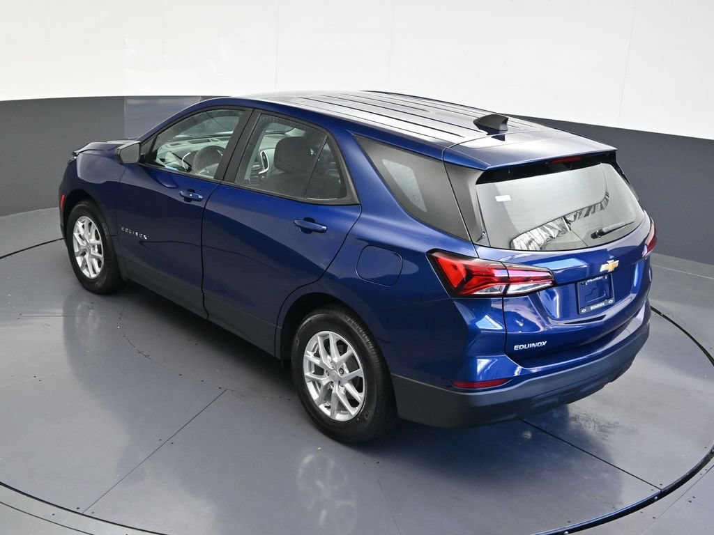 Used 2023 Chevrolet Equinox LS FWD image 12