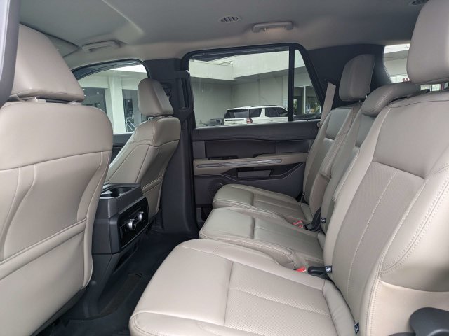 Used 2021 Ford Expedition XLT RWD image 14