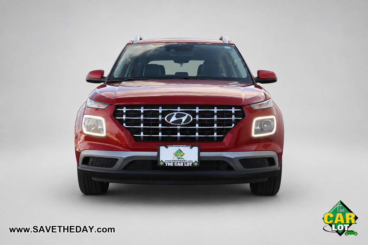 Used 2022 Hyundai Venue Limited FWD image 11