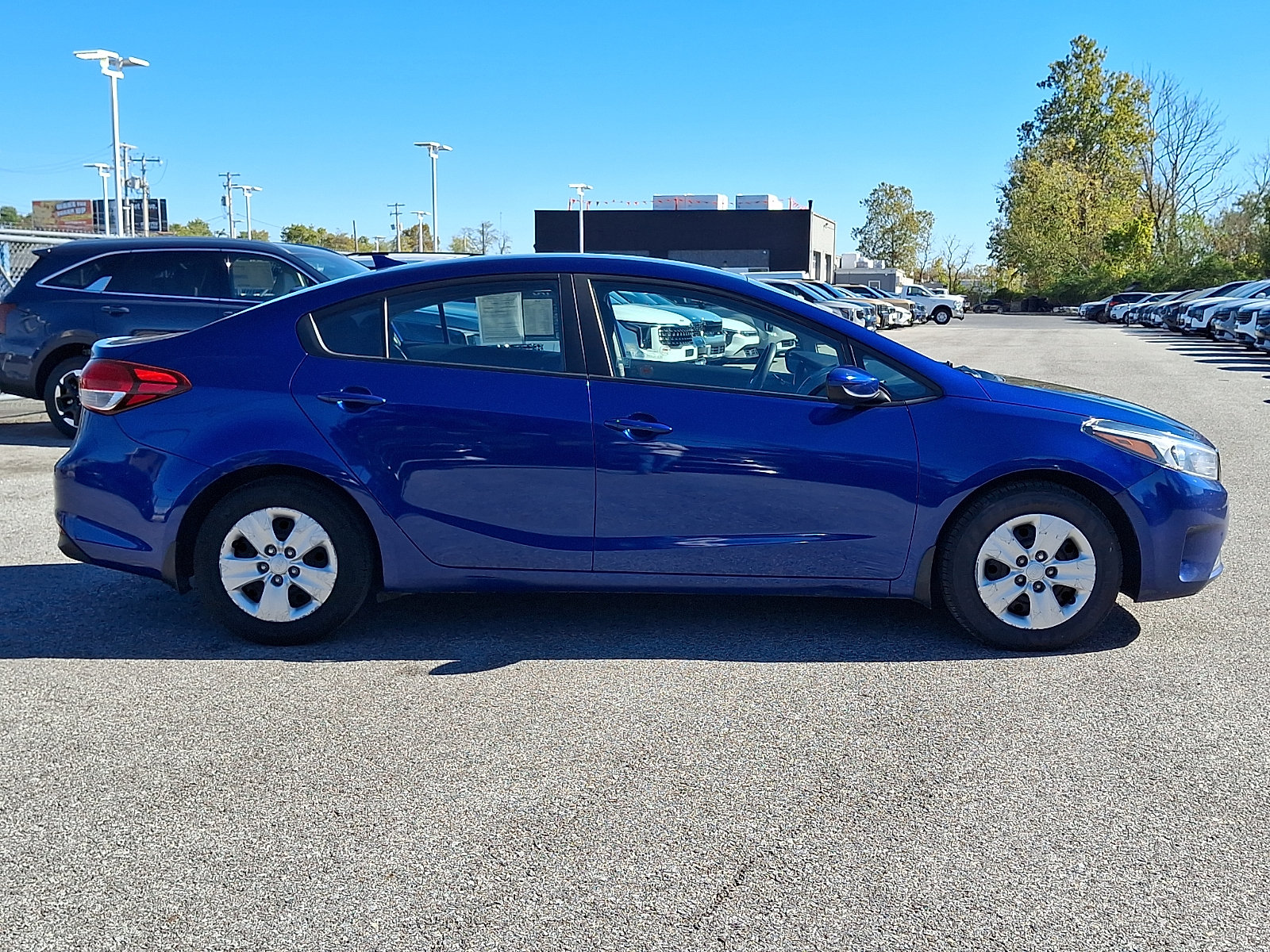 Used 2017 Kia Forte LX FWD image 4