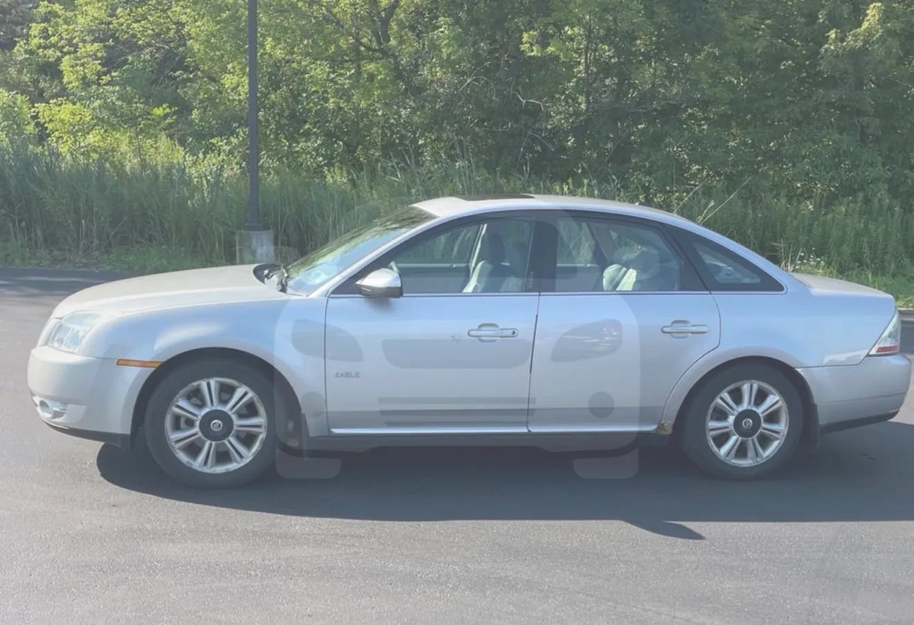 Used 2008 Mercury Sable Premier FWD image 2