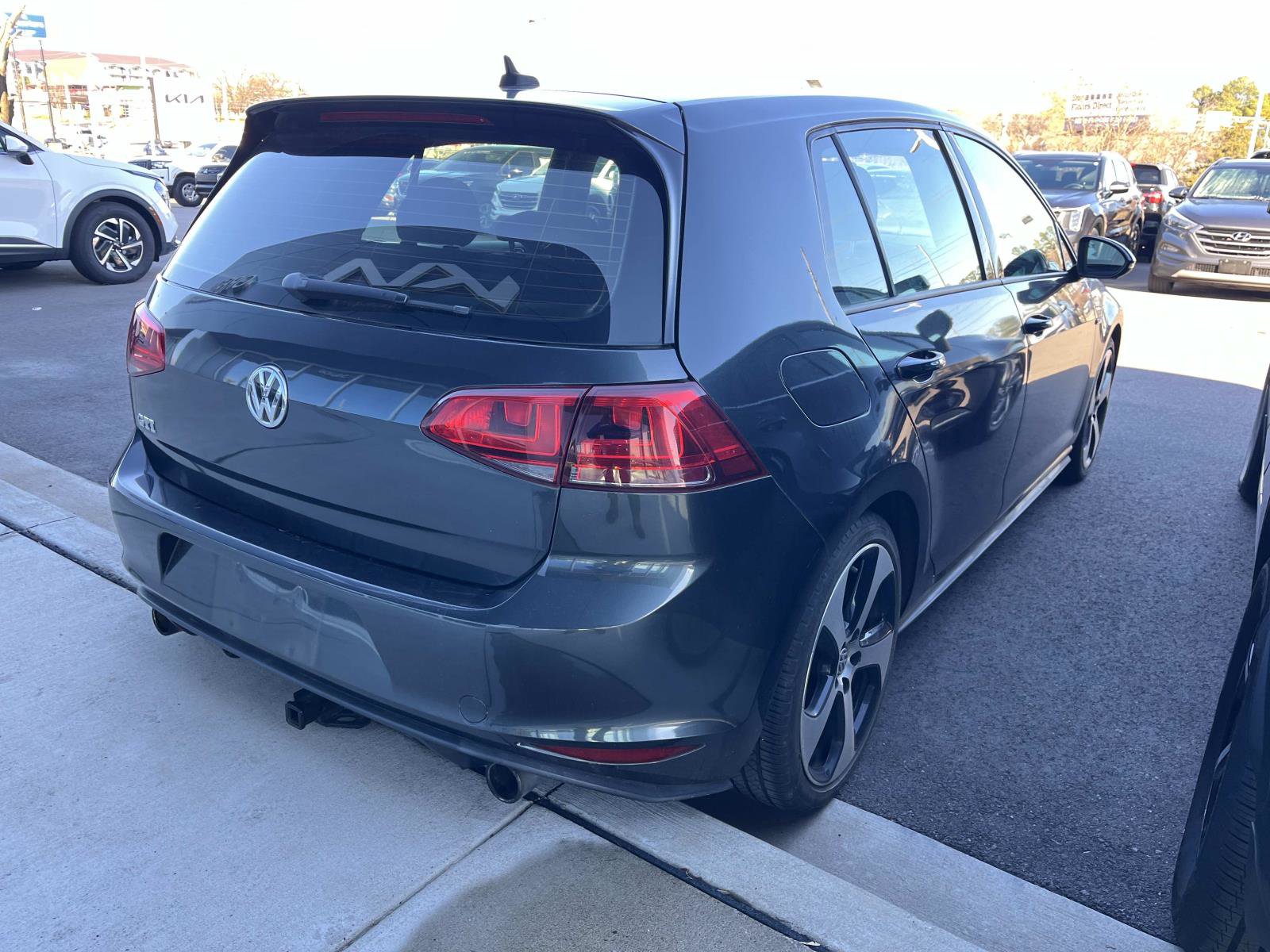 Used 2017 Volkswagen GTI Sport image 2