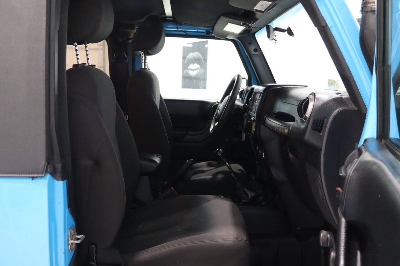 Used 2017 Jeep Wrangler Sport AWD/4WD image 11
