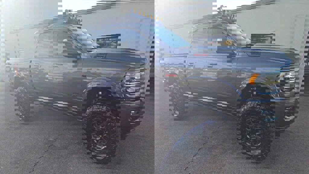 Used 2022 RAM 2500 Limited image 9