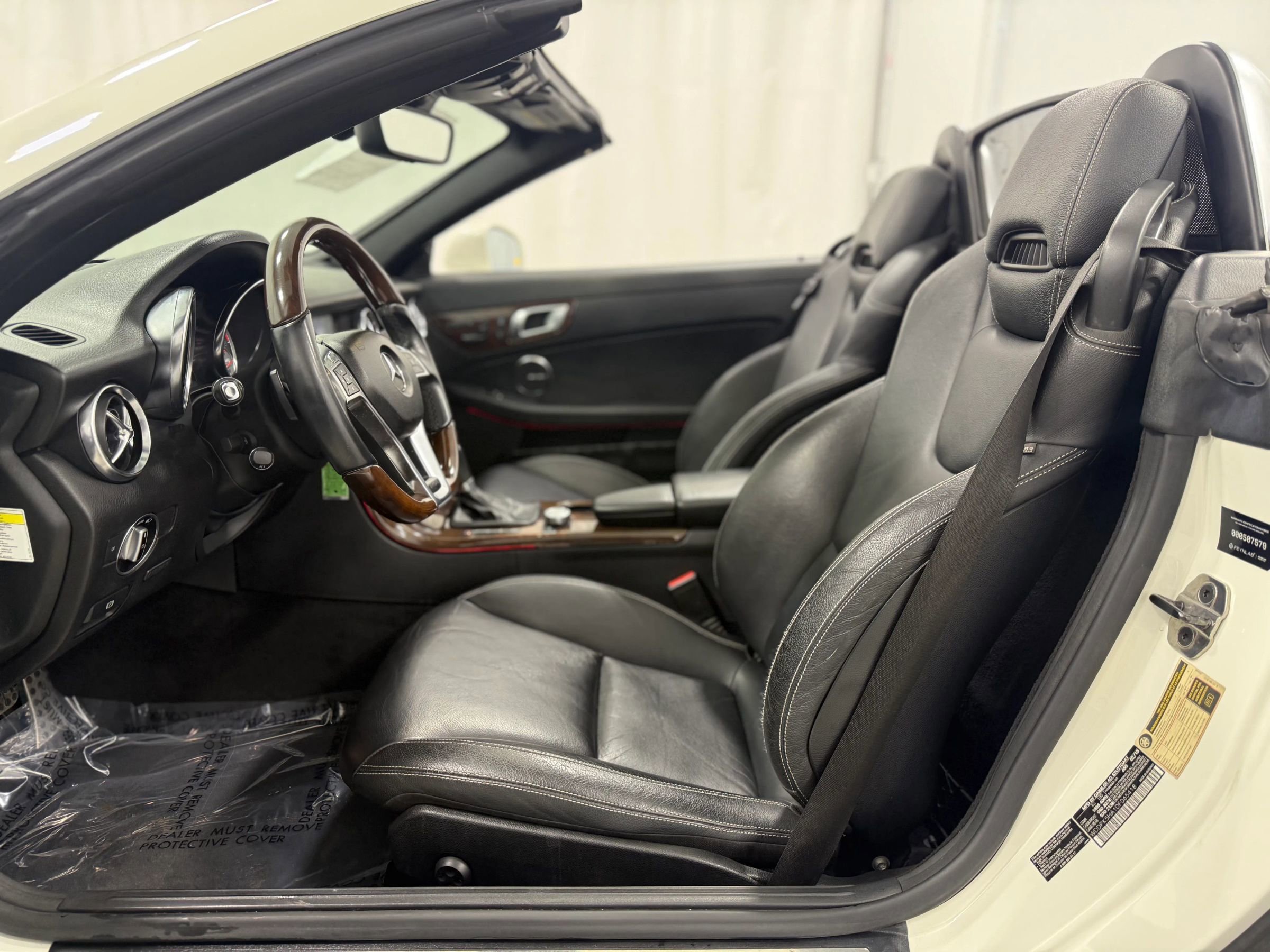 Used 2013 Mercedes-Benz SLK 350 image 16