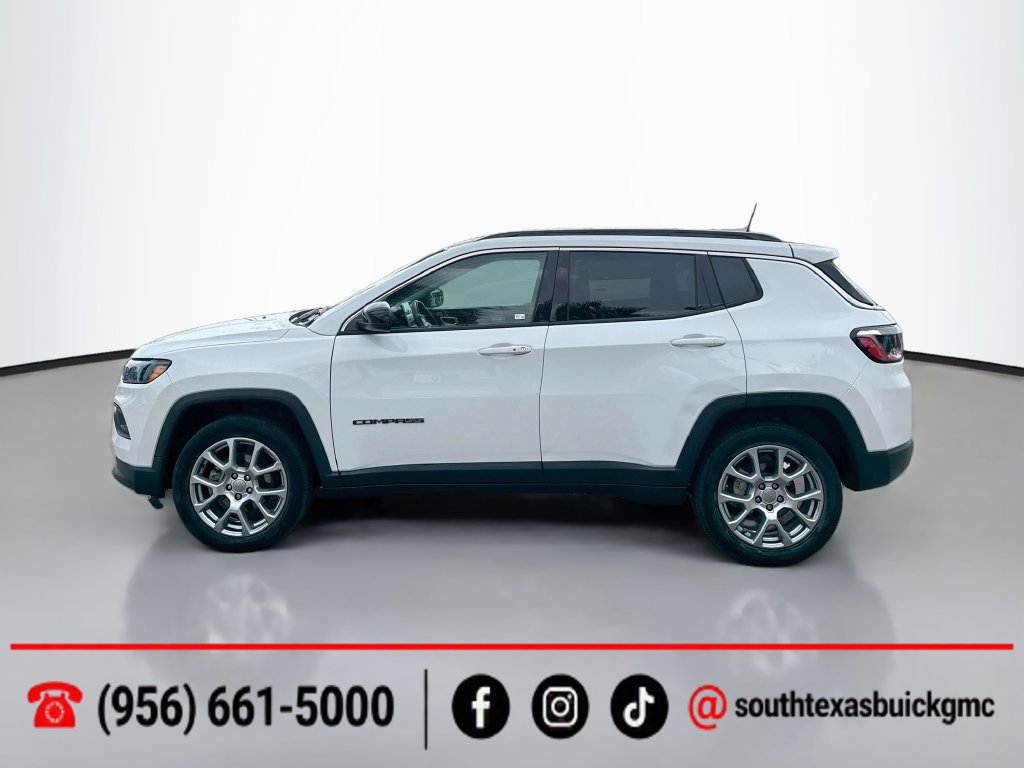 Used 2022 Jeep Compass Latitude AWD/4WD image 4