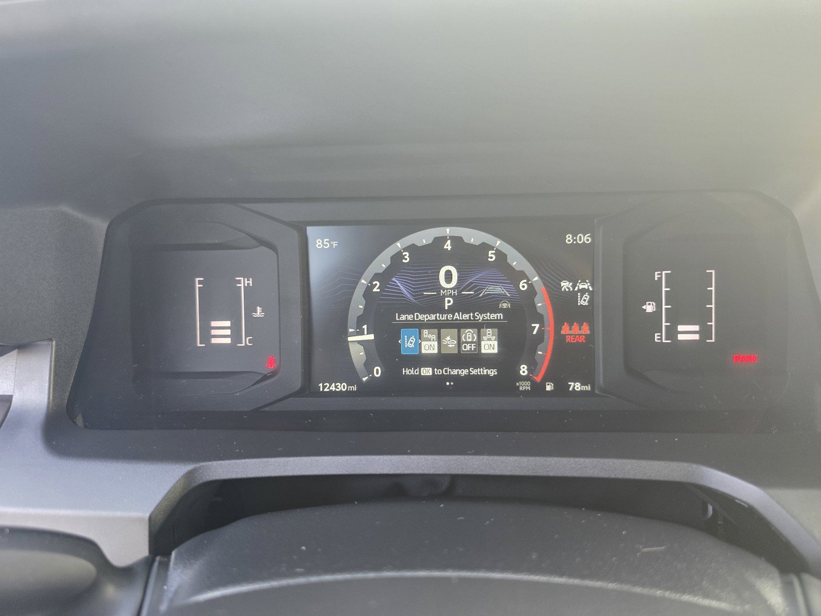 Used 2024 Toyota Tacoma SR5 AWD/4WD image 16