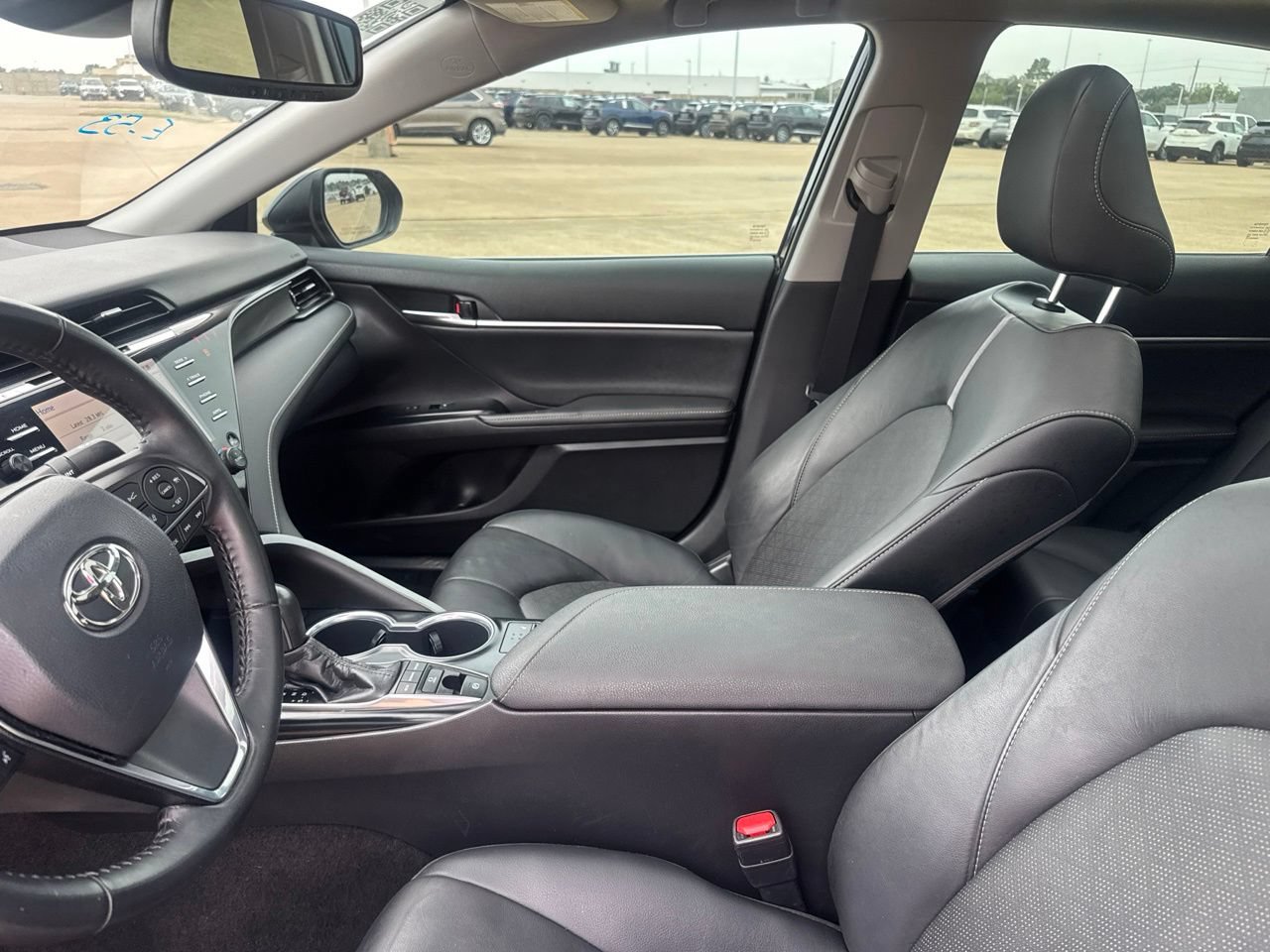 Used 2020 Toyota Camry XSE FWD image 43