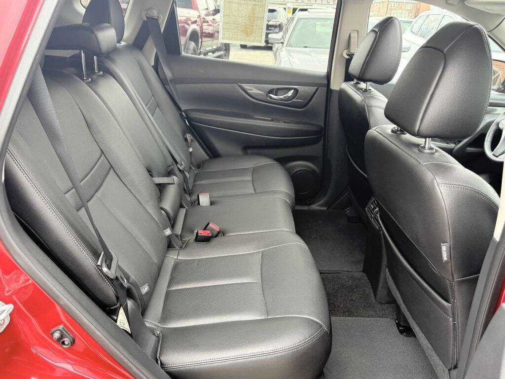 Used 2016 Nissan Rogue SL w/ SL Premium Package image 26