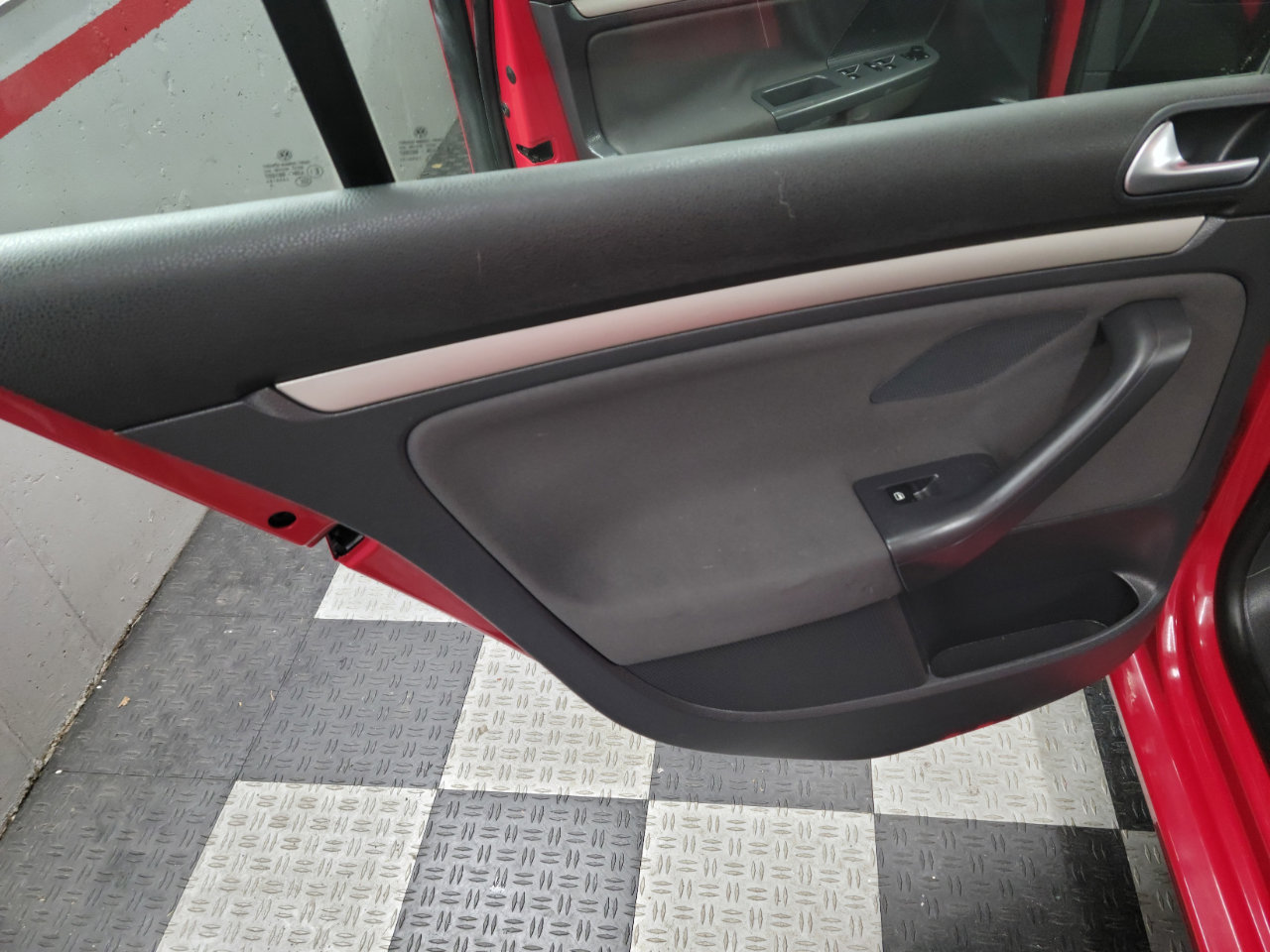 Used 2009 Volkswagen Rabbit S image 21