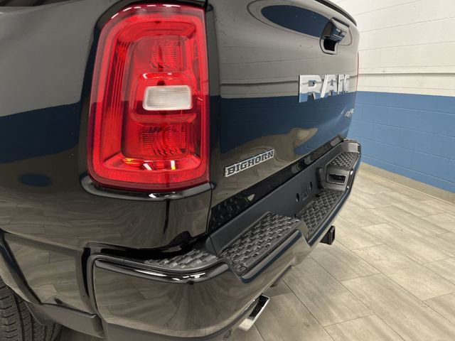 New 2026 RAM 1500 4x4 Crew Cab image 34