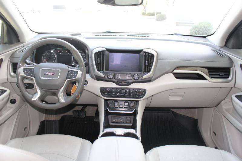 Used 2020 GMC Terrain Denali w/ Denali Premium Package AWD/4WD image 21