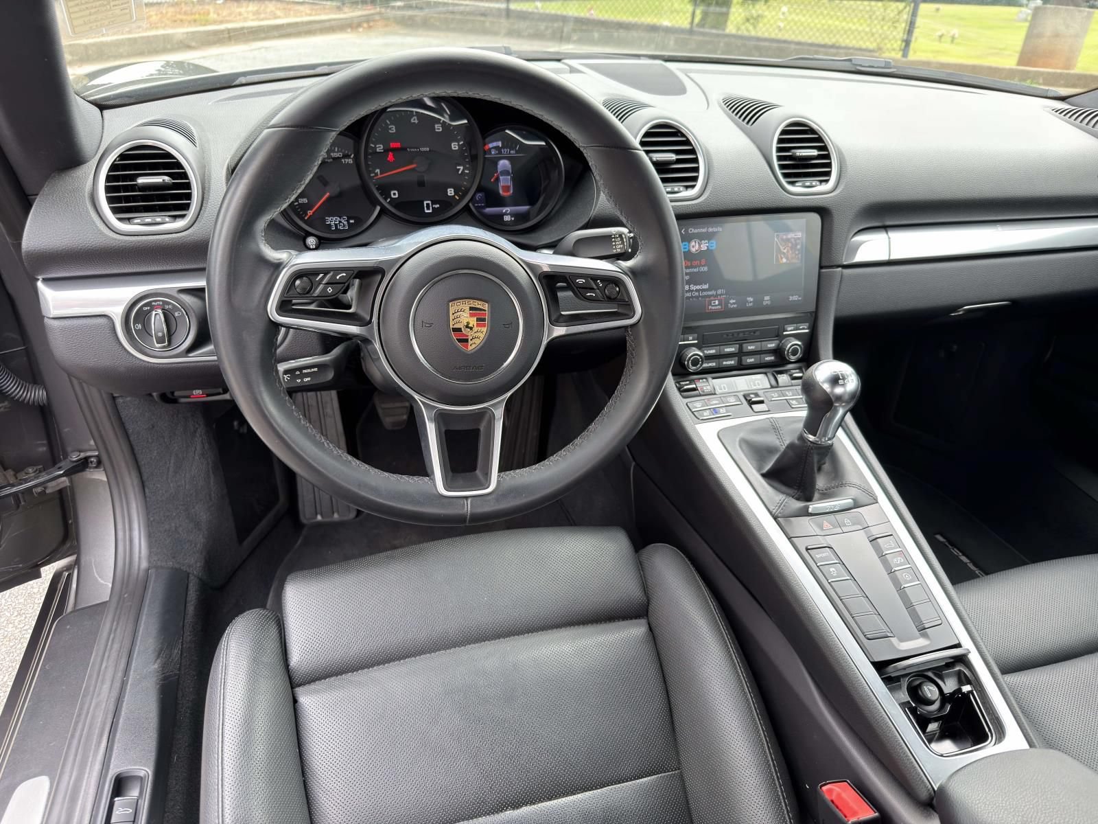 Used 2024 Porsche 718 Cayman RWD image 19