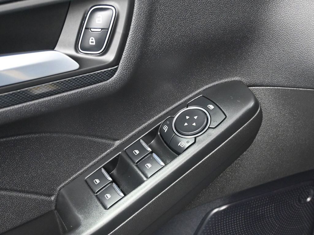 Used 2024 Ford Escape ST-Line Select w/ Class II Trailer Tow Package image 10