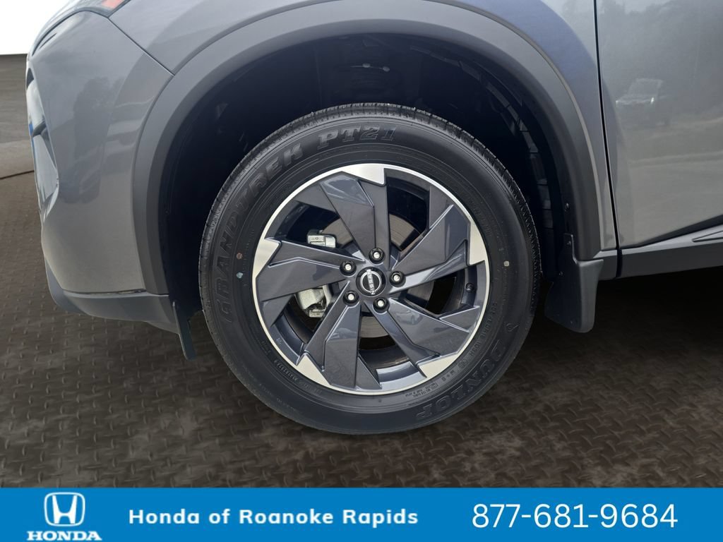 Used 2024 Nissan Rogue SV AWD/4WD image 9