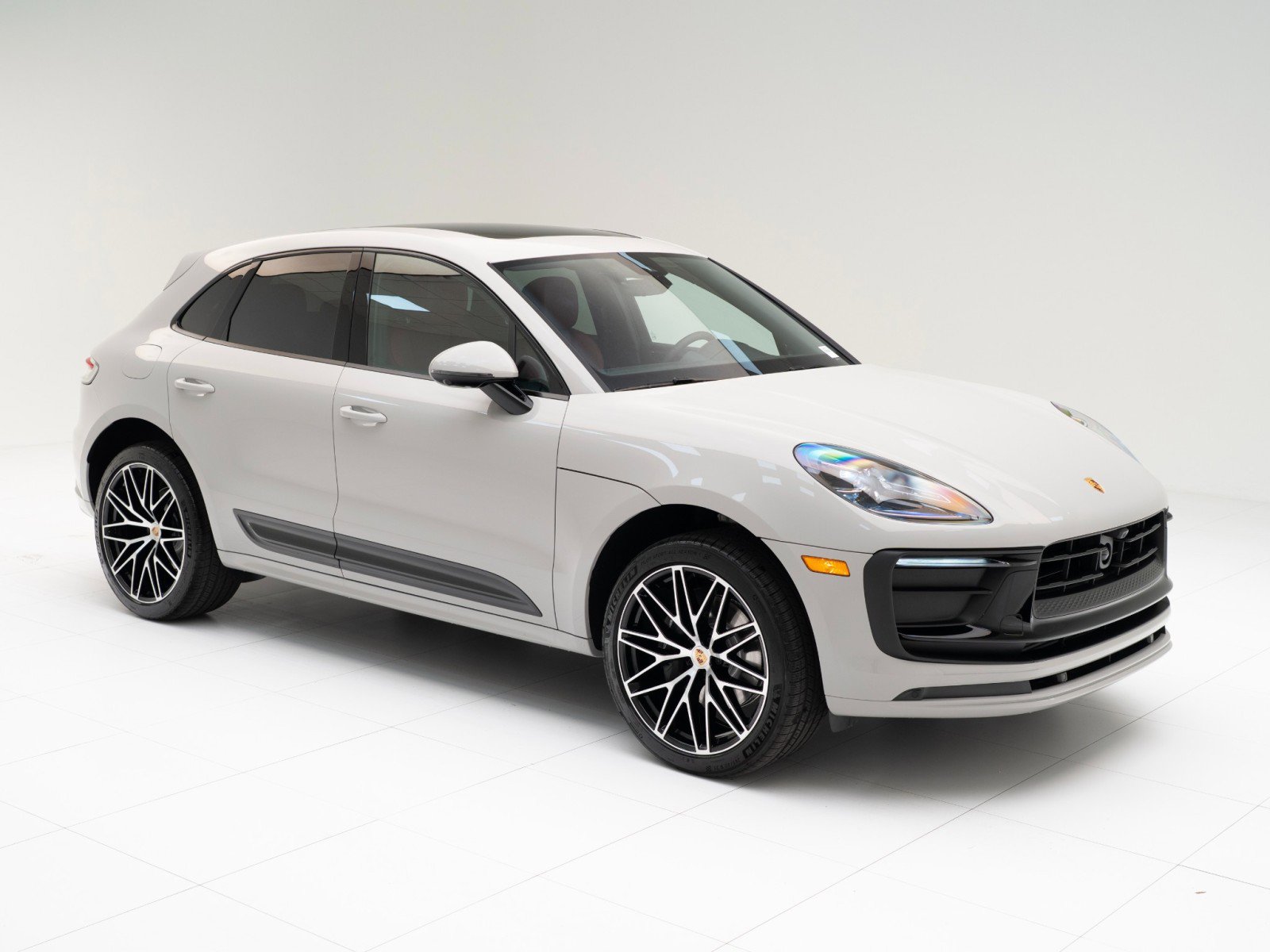 New 2026 Porsche Macan image 7