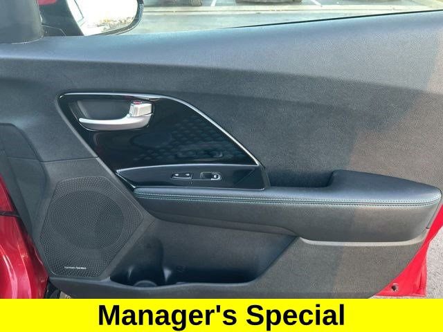 Used 2021 Kia Niro EX Premium w/ Cold Weather Package image 44
