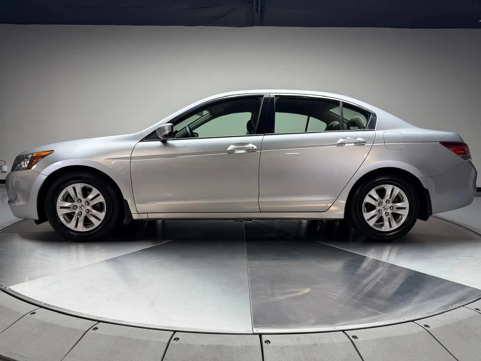 Used 2008 Honda Accord LX-P image 4