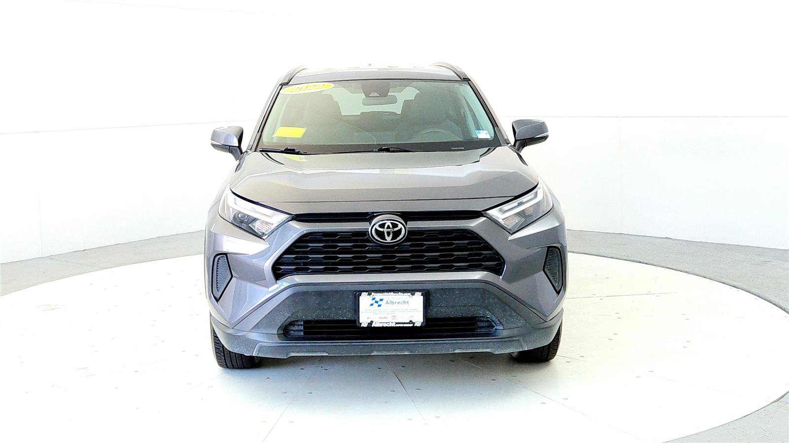 Used 2022 Toyota RAV4 XLE AWD/4WD image 8