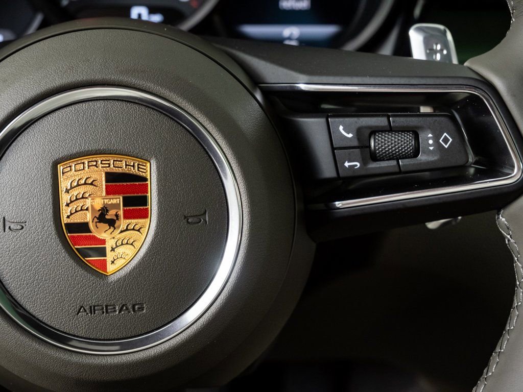 New 2026 Porsche Macan image 11