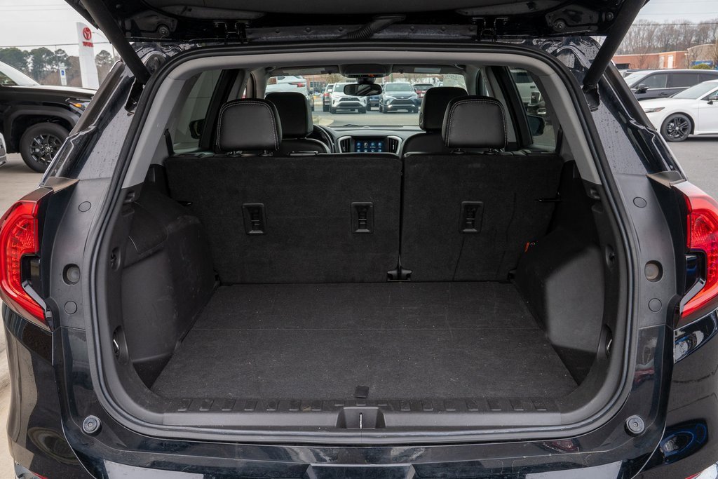 Used 2022 GMC Terrain SLT w/ Tech Package image 5
