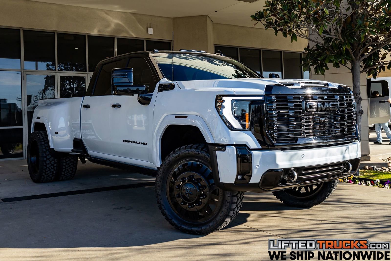Used 2026 GMC Sierra 3500 Denali Ultimate AWD/4WD image 1