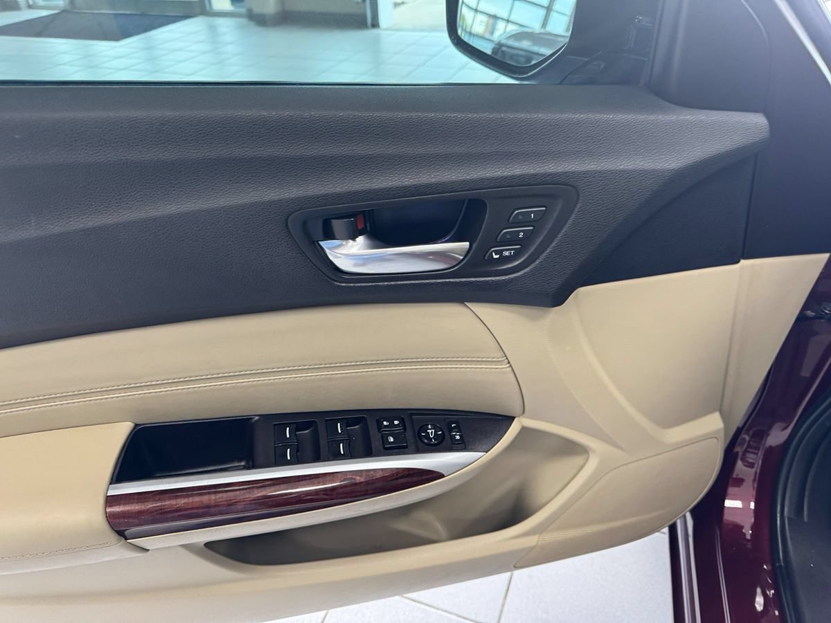 Used 2016 Acura TLX FWD image 14