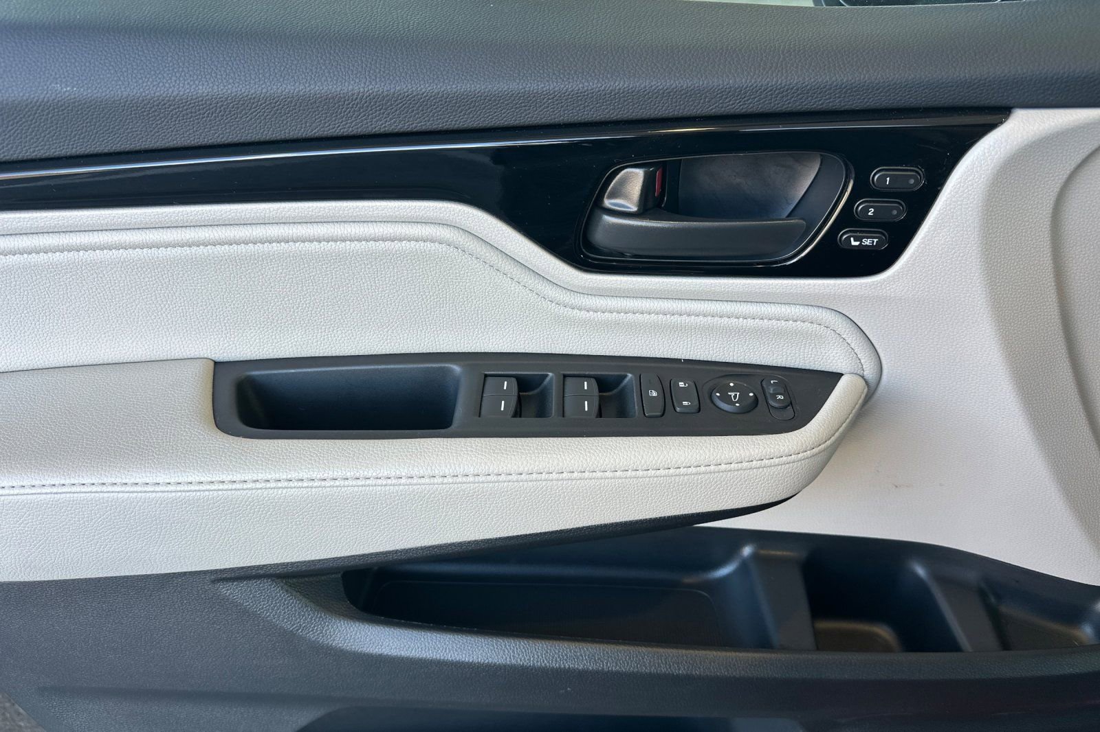 Used 2025 Honda Odyssey Touring image 10