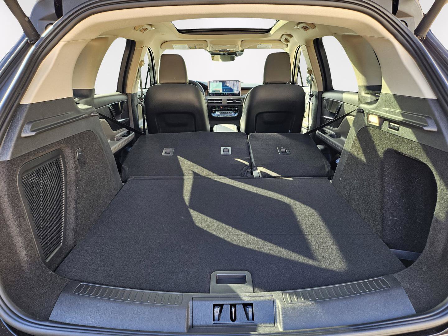 New 2026 Lincoln Corsair Reserve w/ Jet Appearance Package AWD/4WD image 27