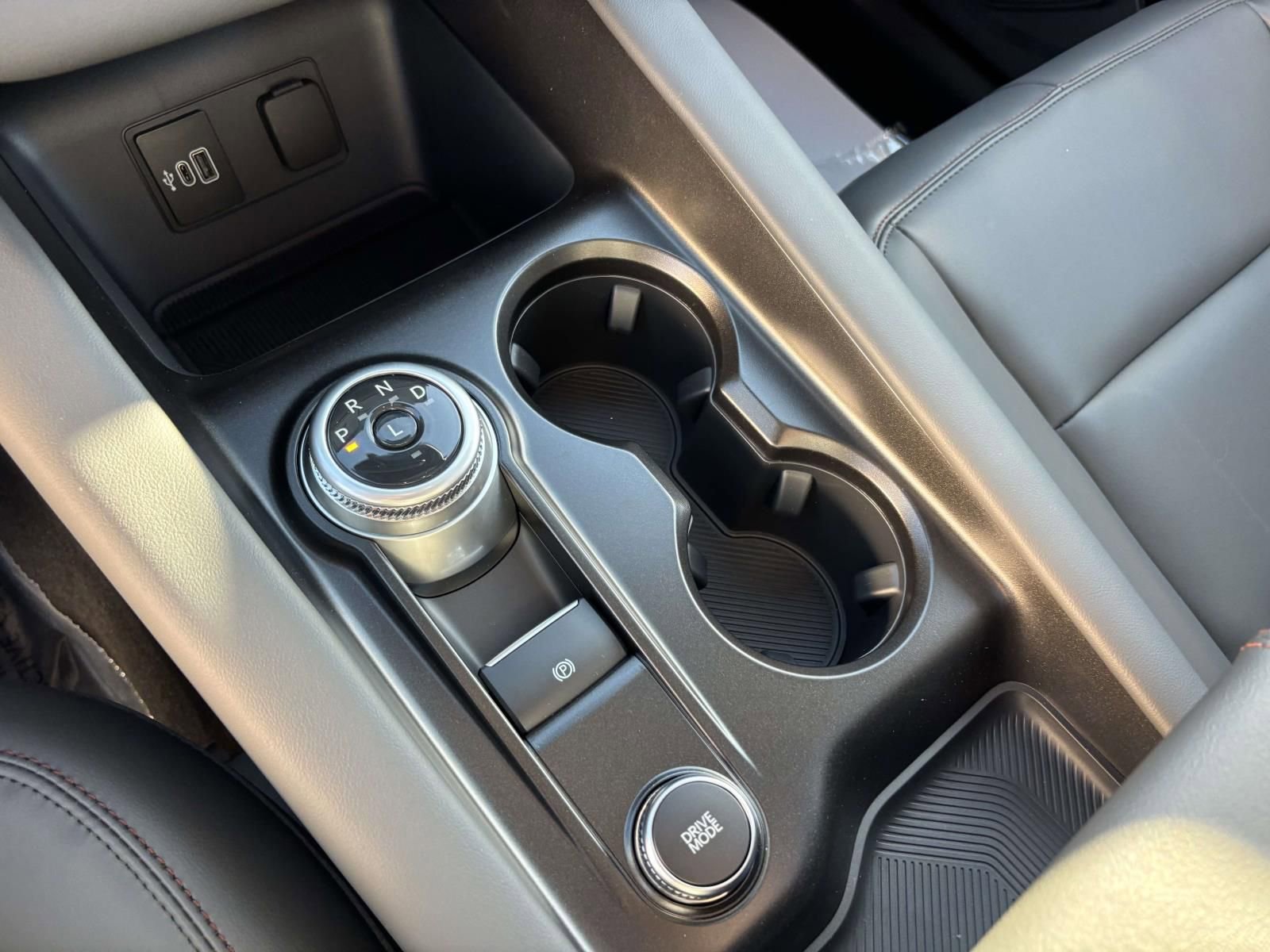 New 2026 Ford Explorer Active image 24