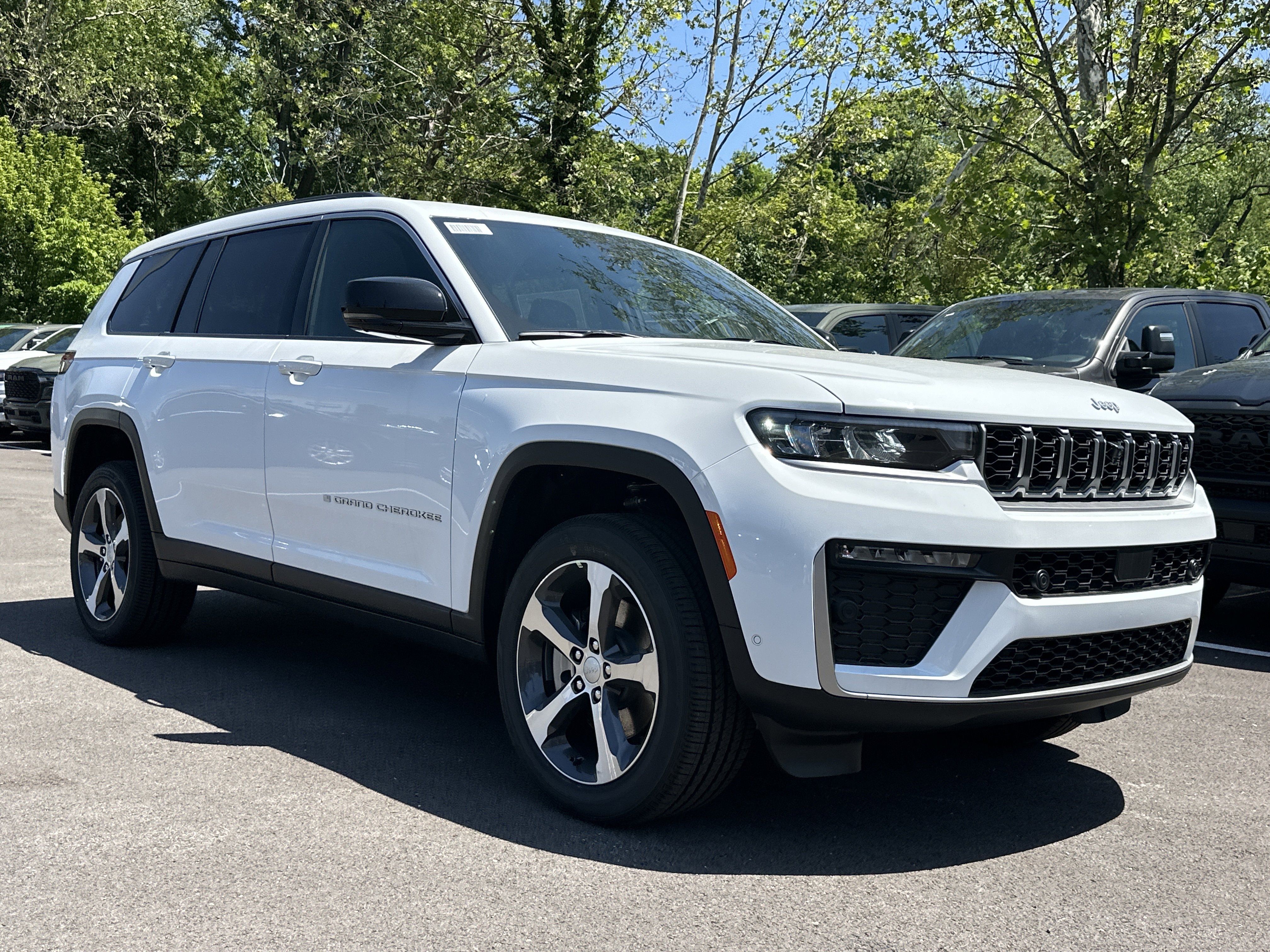New 2026 Jeep Grand Cherokee L Limited AWD/4WD image 20