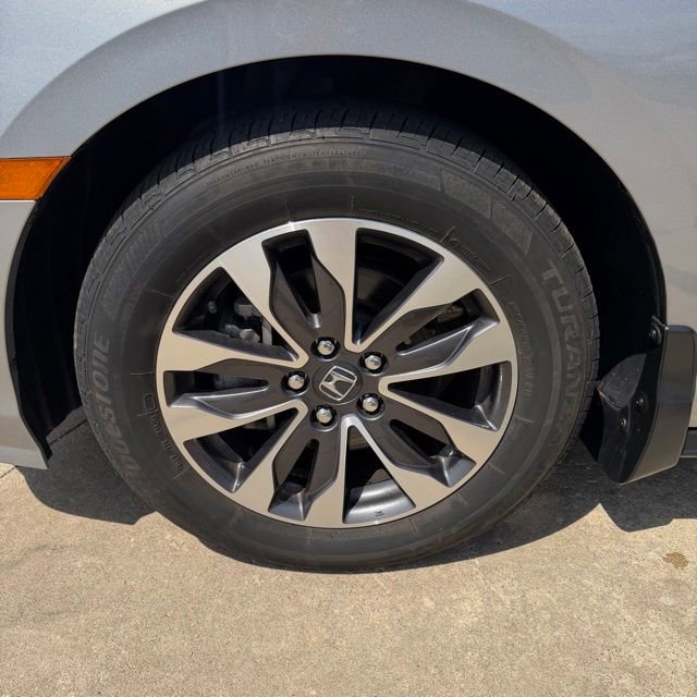 Used 2023 Honda Odyssey EX-L image 9