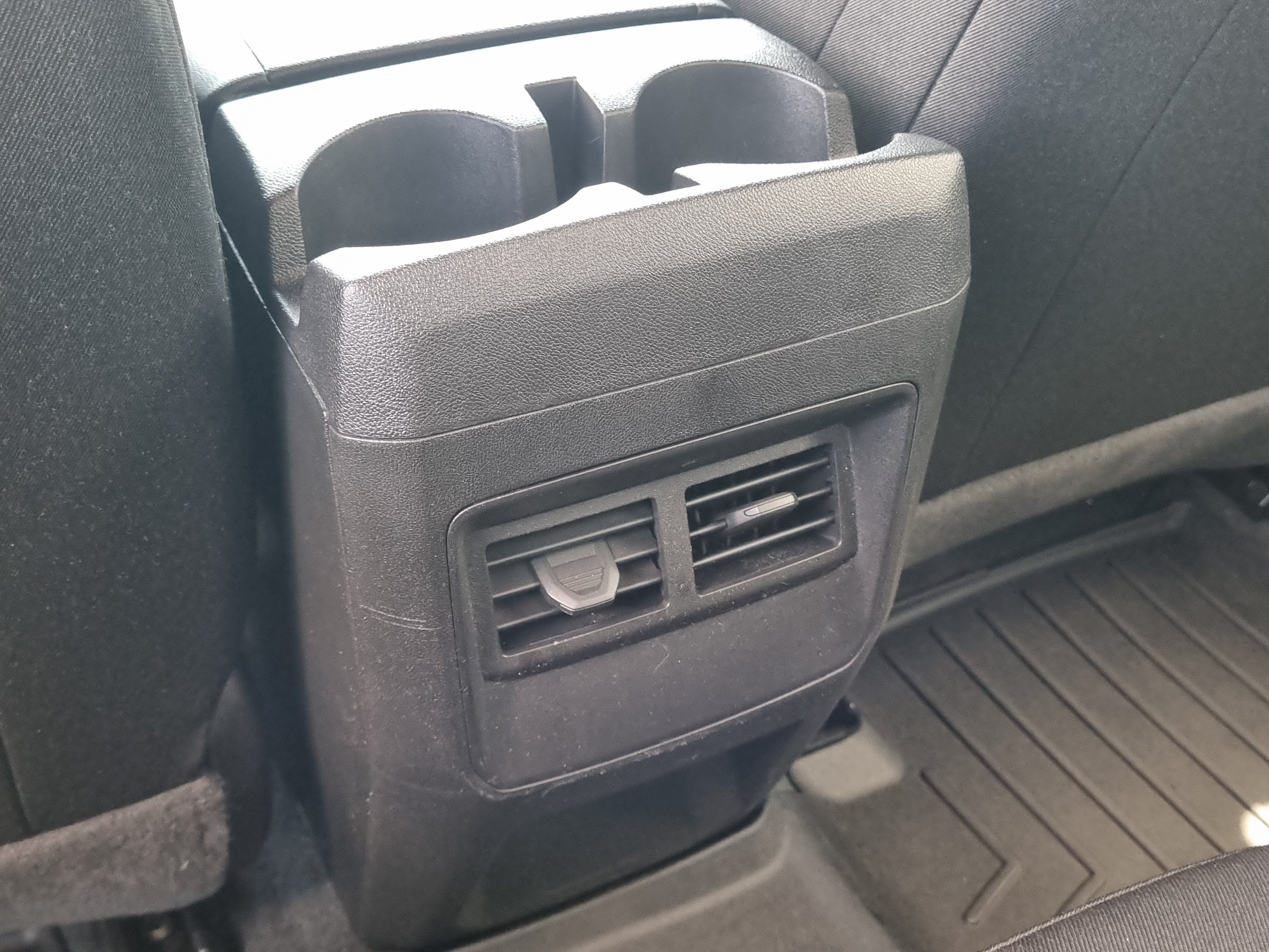 Used 2024 Chevrolet Colorado W/T w/ WT Convenience Package II RWD image 13