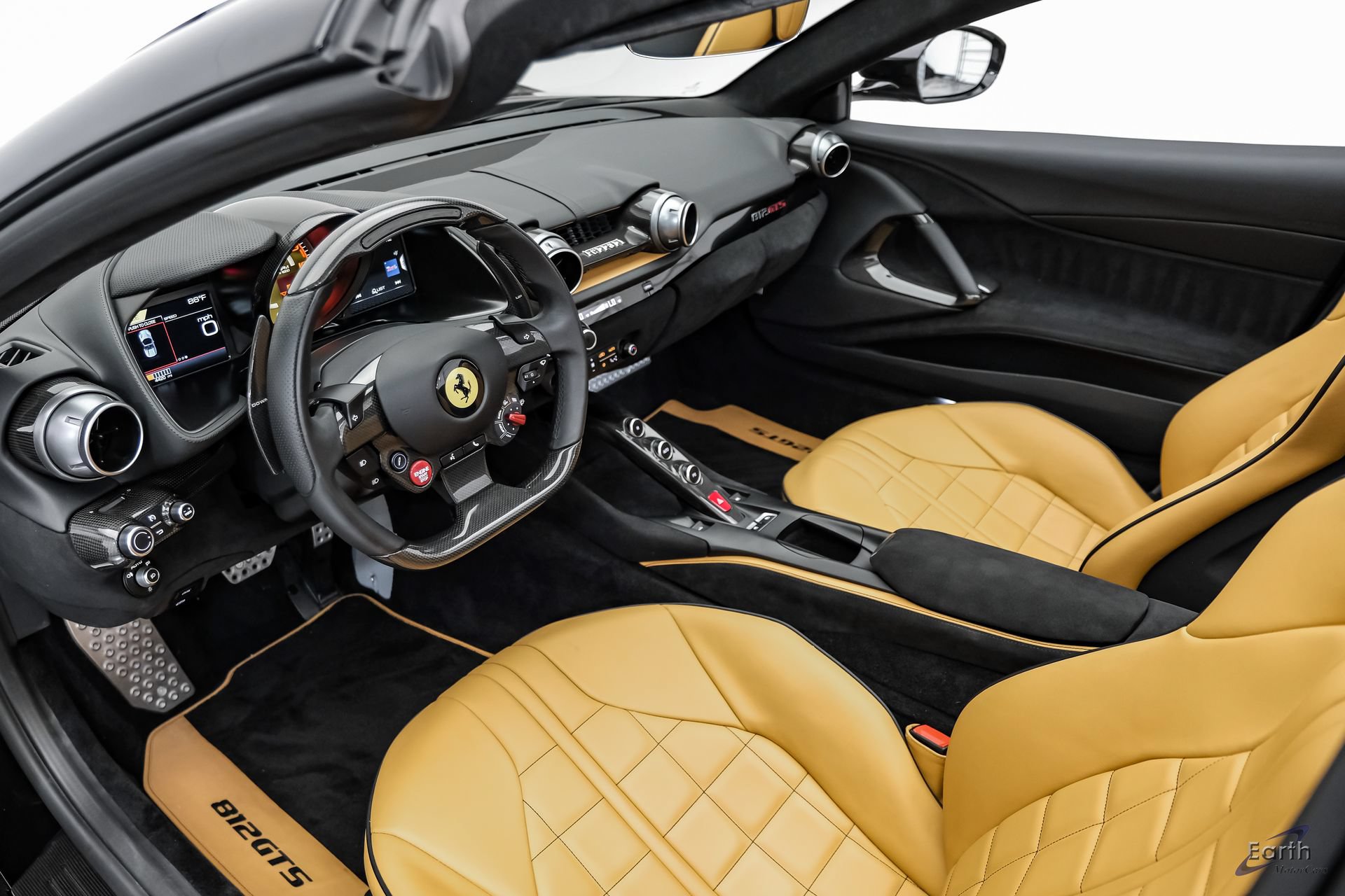 Used 2022 Ferrari 812 GTS RWD image 3