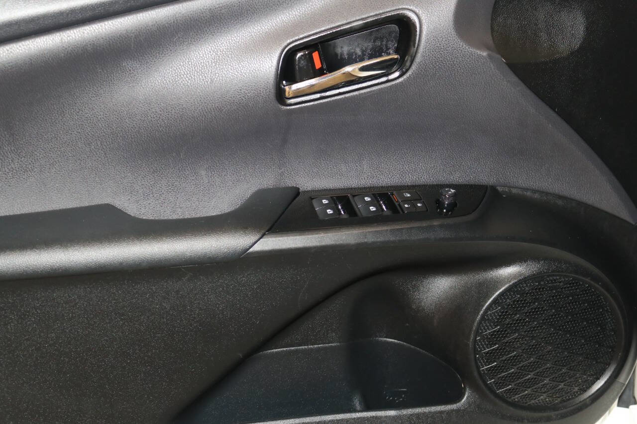 Used 2018 Toyota Prius Three image 63