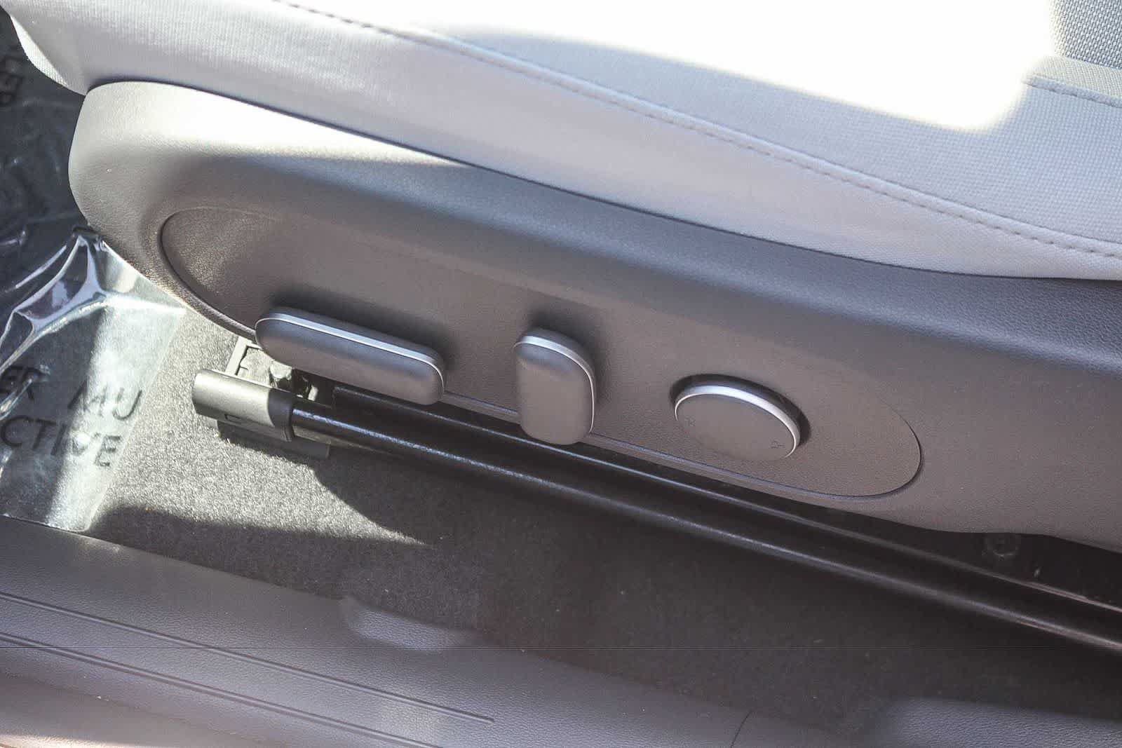Certified 2024 Hyundai Kona SEL FWD image 27