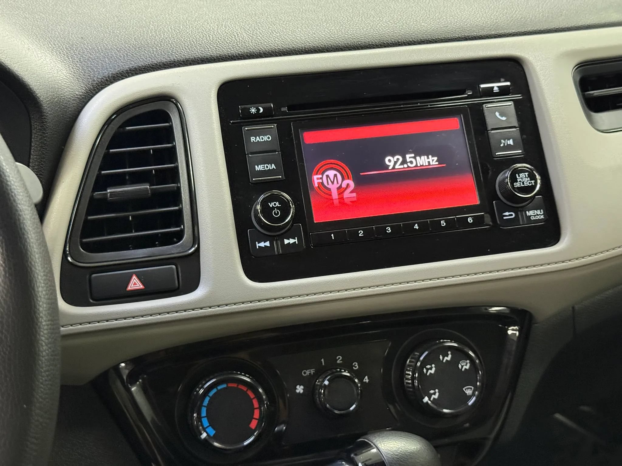 Used 2022 Honda HR-V LX image 17